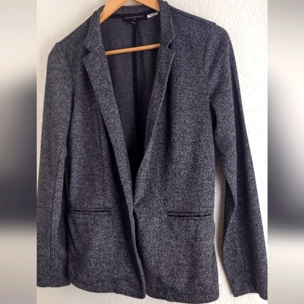 Banana Republic Classic Knit Herringbone Inverted Collar Blazer - Picture 8 of 11